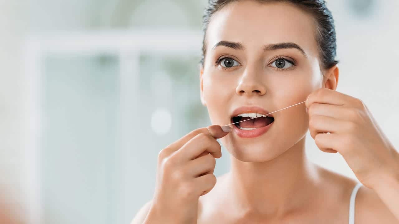 The Link Between Poor Flossing and Gum Disease High-wycombe